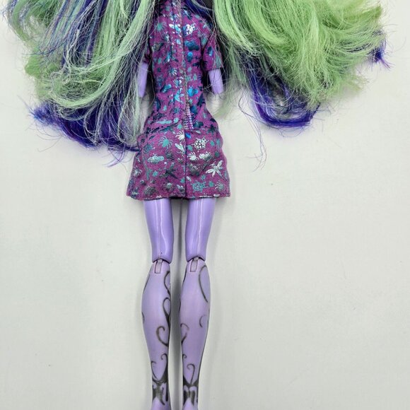 Monster High Twyla Boogeyman New Scaremester Doll Mattel Read - Picture 16 of 16